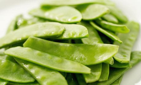 fresh green mangetout